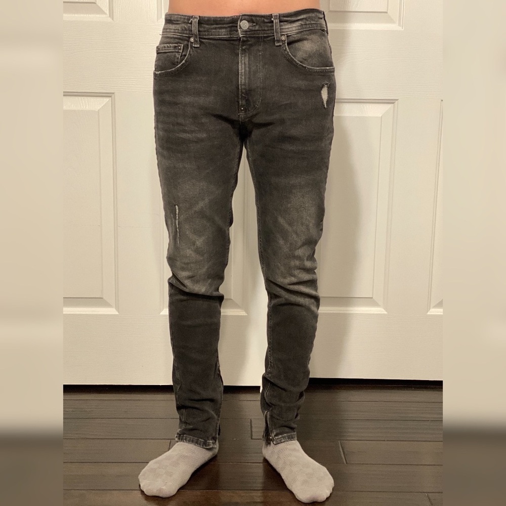 ZARA Skinny Jeans w/ Side Zippers (Sz 32)